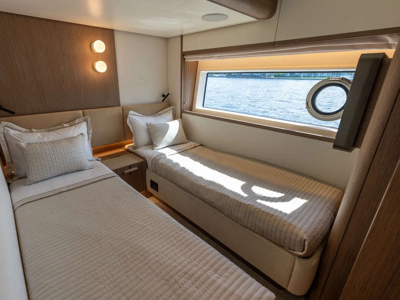 2027 Azimut Fly 82 82.0 feet, Pompano Beach, FL #69