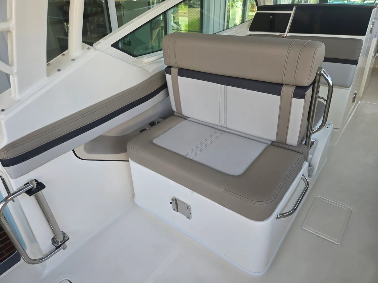 2027 Boston Whaler 280 Vantage 28.0 feet, Charleston, SC #10