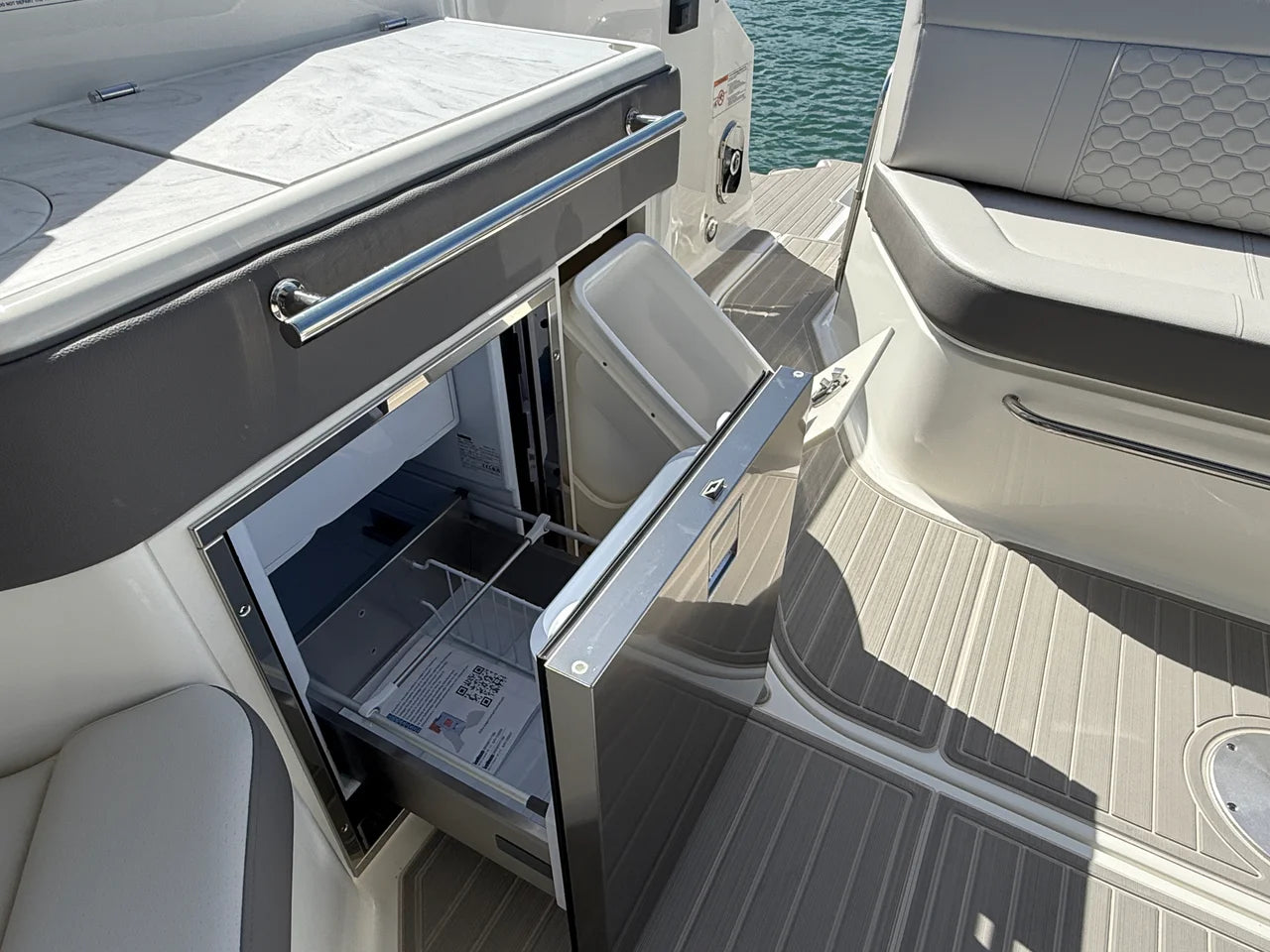 2026 Sea Ray Sundancer 320 Outboard 32.0 feet, Wrightsville Beach, North Carolina #33