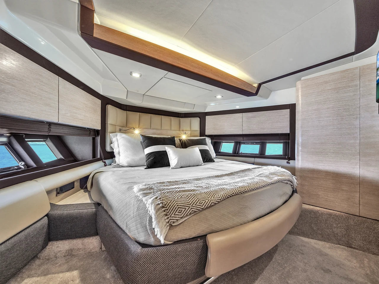 2012 Azimut 64 FLY 64.0 feet, Miami Beach, FL #70