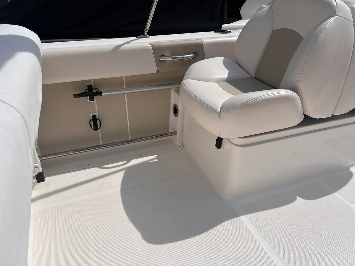 2017 Robalo R227 21.0 feet, Wakefield, RI #24