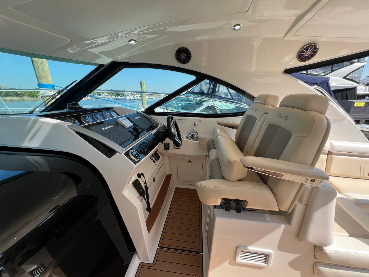 2015 Sea Ray 410 Sundancer 41.0 feet, Huntington, NY #30