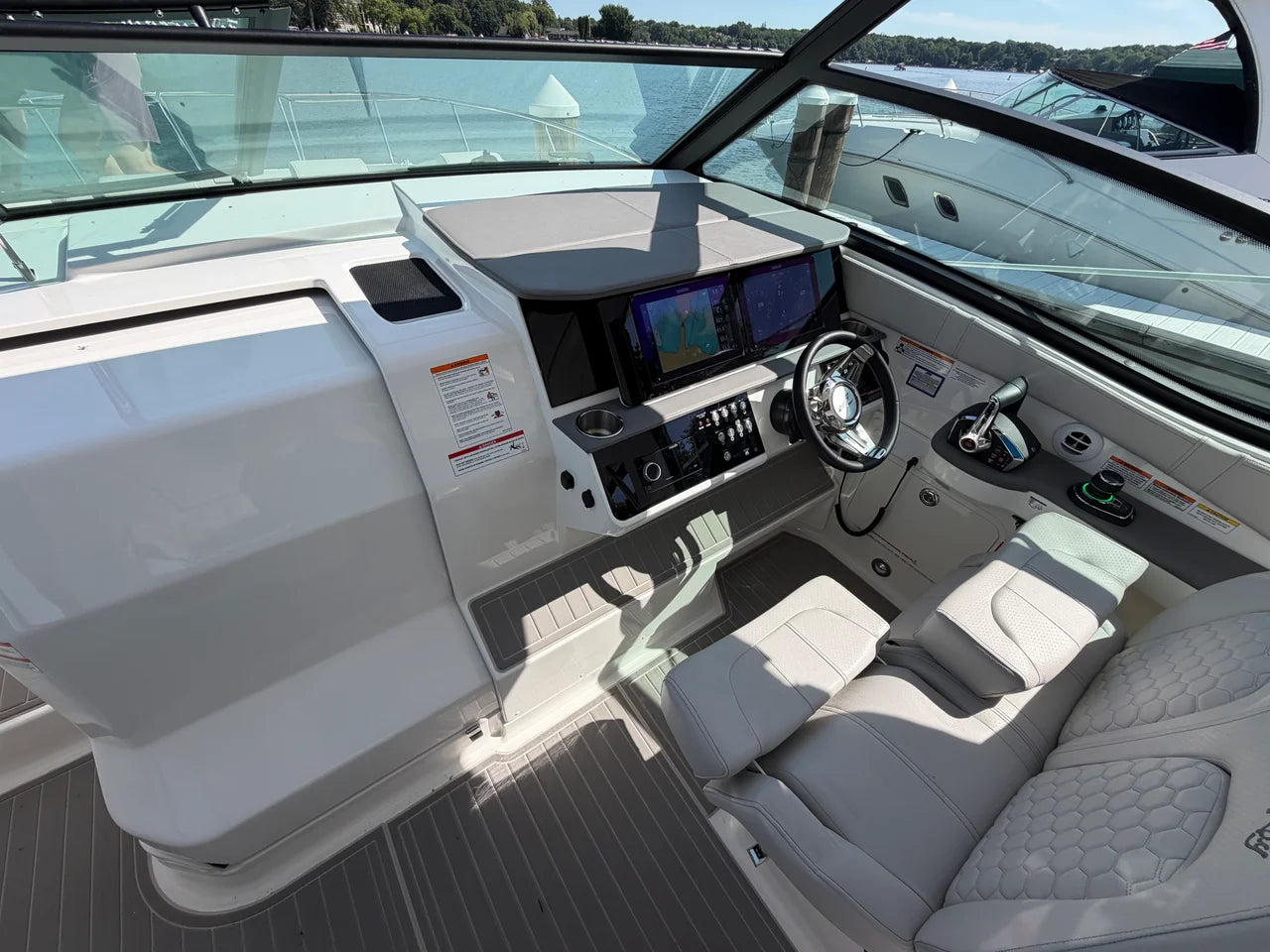 2026 Sea Ray Sundancer 320 32.0 feet, Excelsior, Minnesota #24