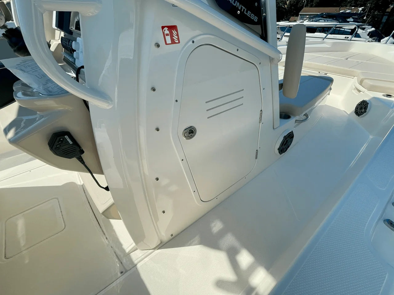2026 Boston Whaler 250 Dauntless 25.0 feet, Quincy, MA #18