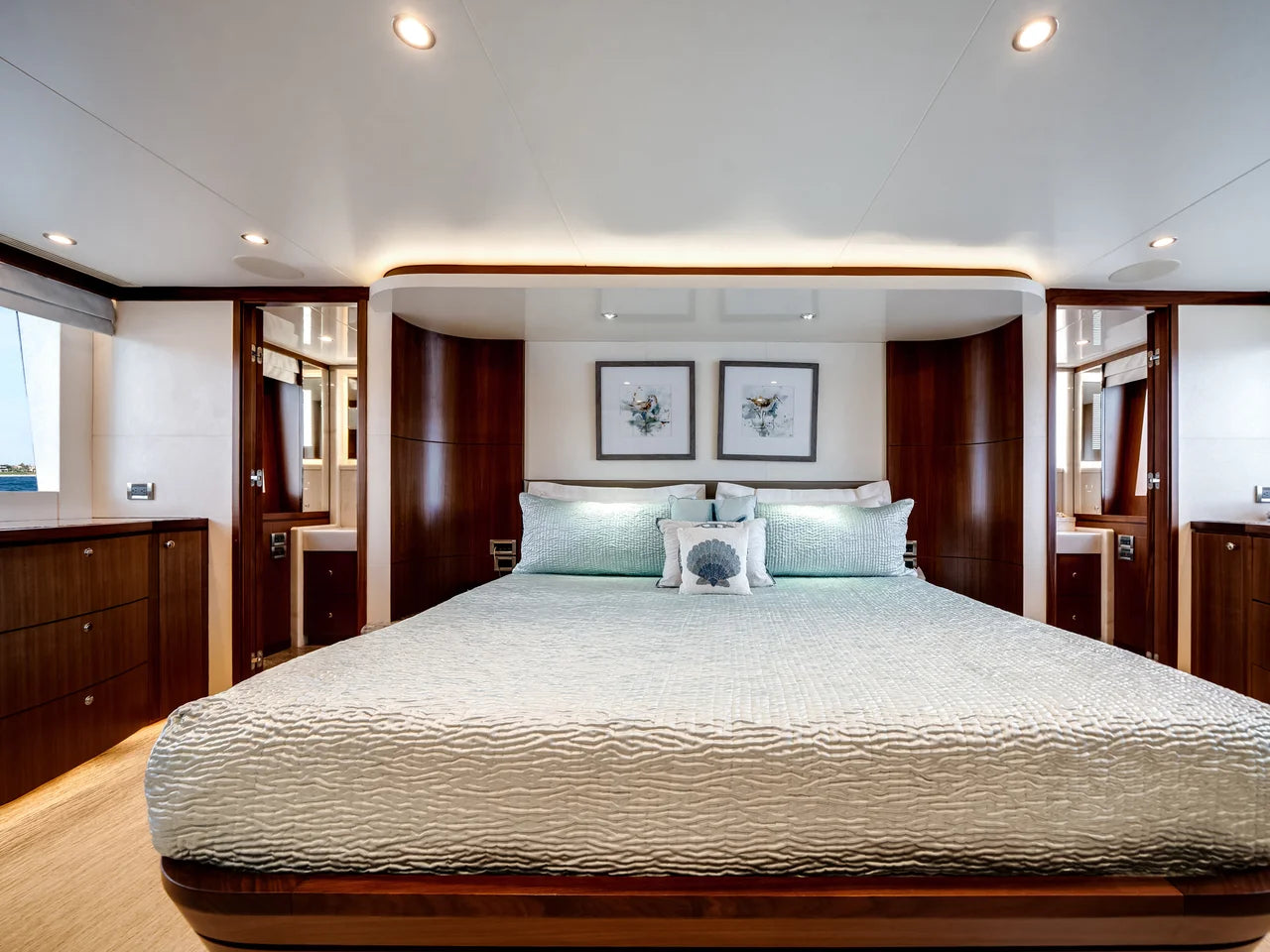 2016 Ocean Alexander 90 SKY LOUNGE 90.0 feet, Ft Lauderdale, FL #31