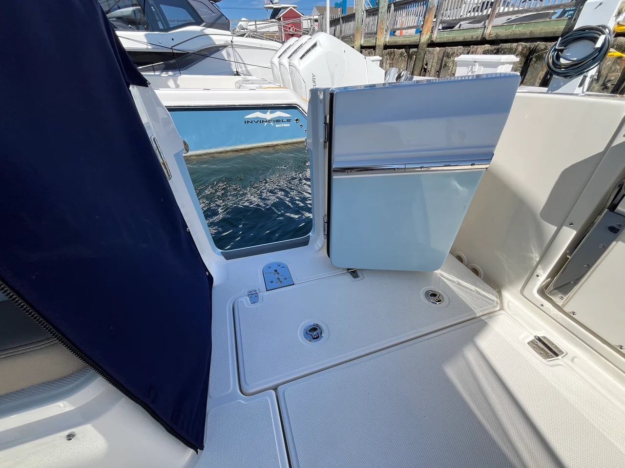 2025 Boston Whaler 330 Vantage 33.0 feet, Wakefield, RI #9