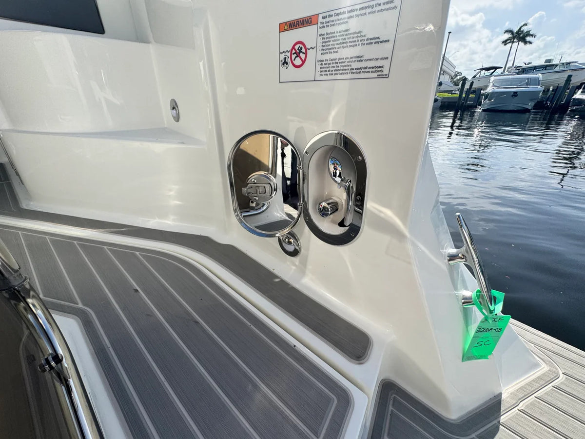 2027 Sea Ray Sundancer 320 Outboard 32.0 feet, Pompano Beach, Florida #12