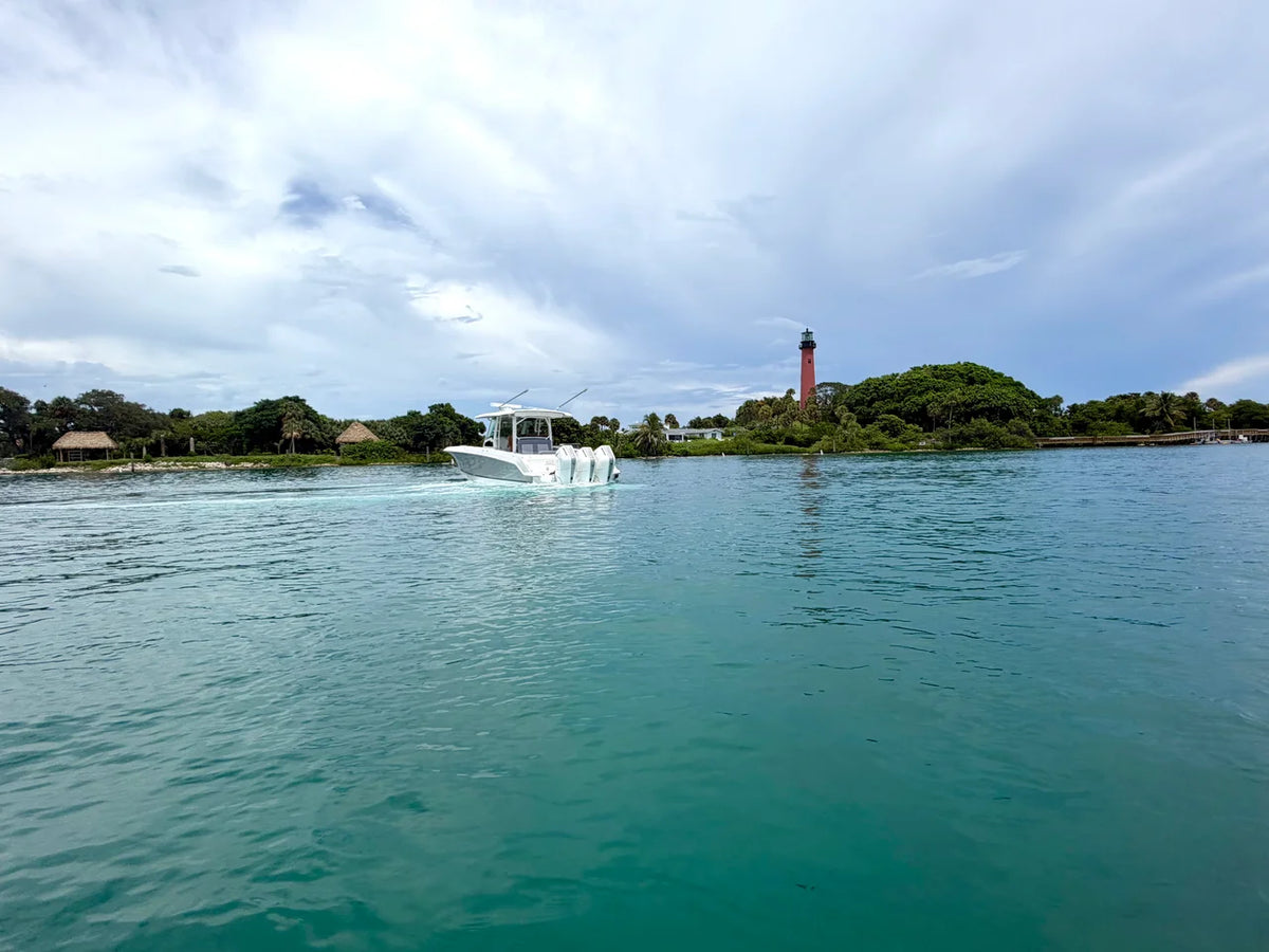 2026 Boston Whaler 380 Outrage 38.0 feet, Jupiter, Florida #4