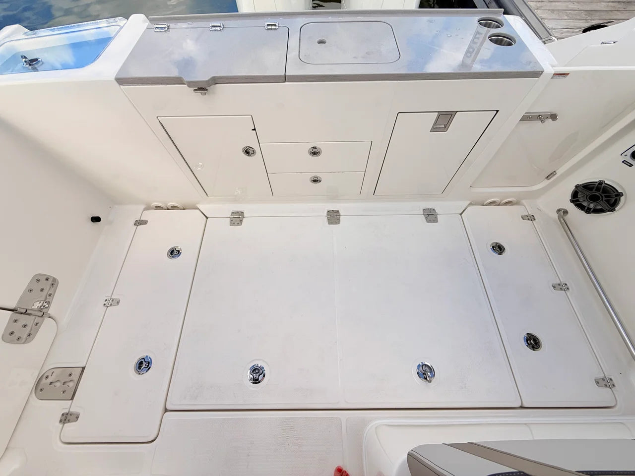 2027 Boston Whaler 330 Vantage 33.0 feet, St Petersburg, FL #30