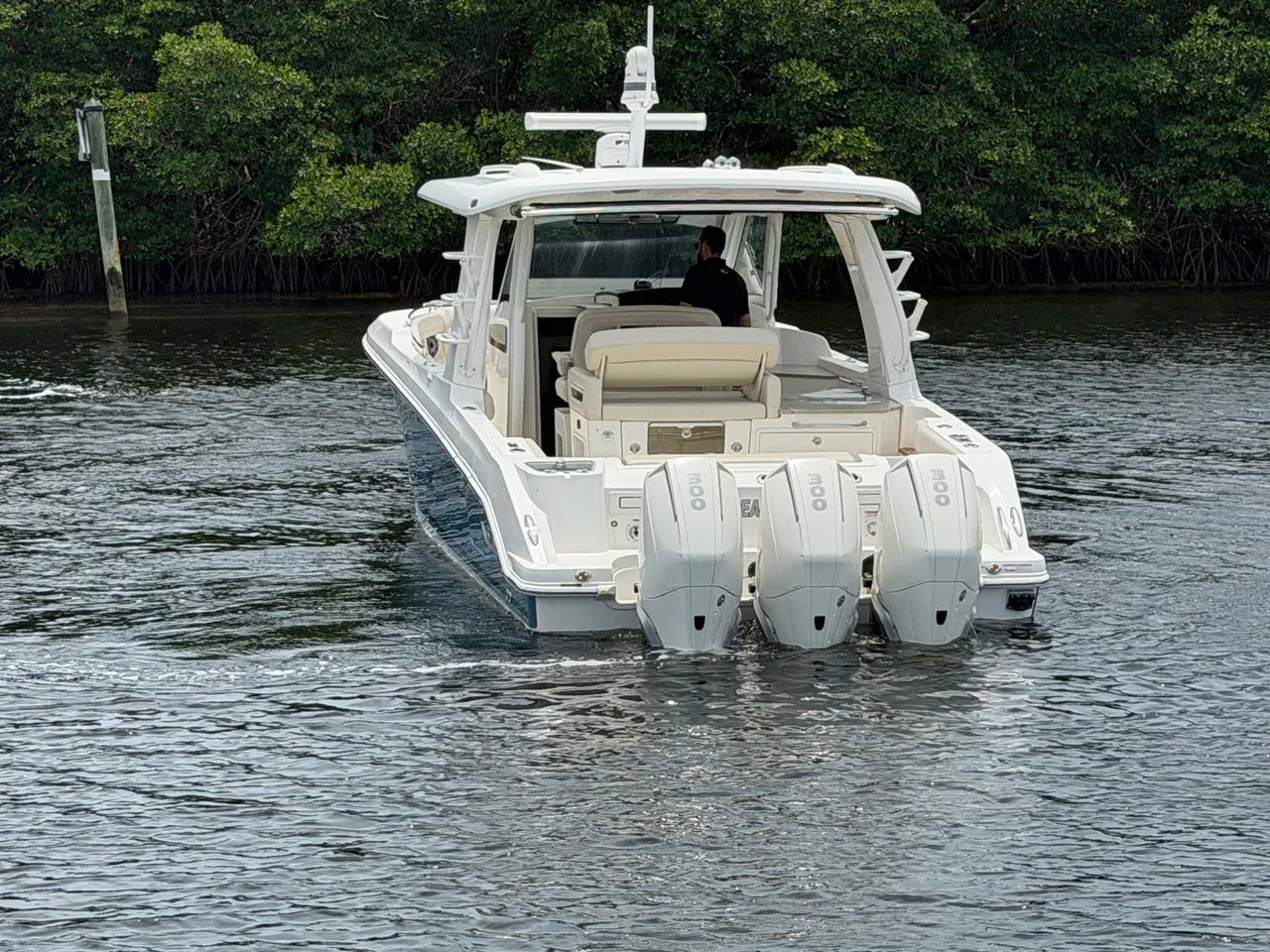 2022 Boston Whaler 350 REALM 35.0 feet, Key Largo, FL #16