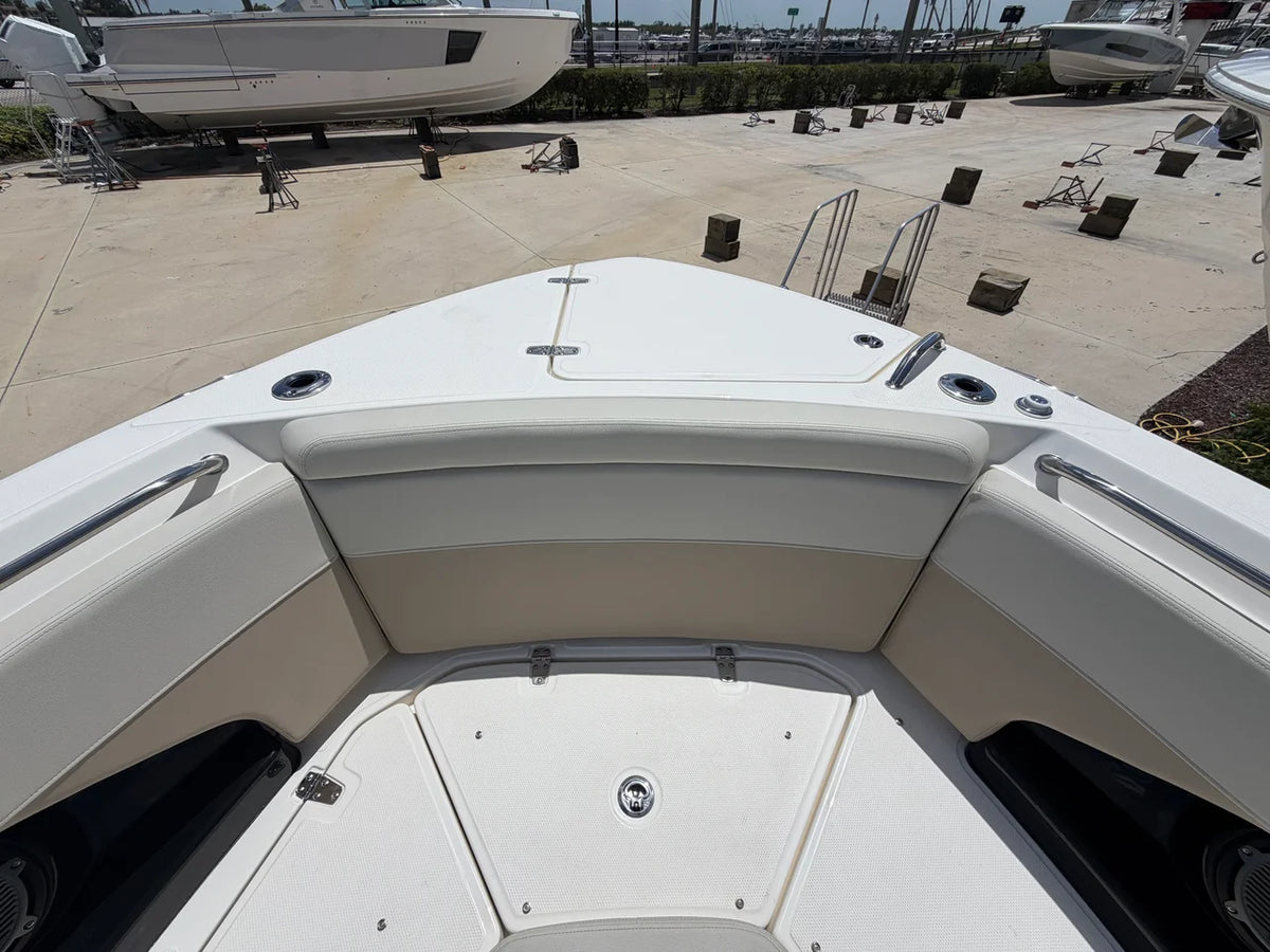 2027 Boston Whaler 280 Vantage 28.0 feet, Stuart, Florida #42