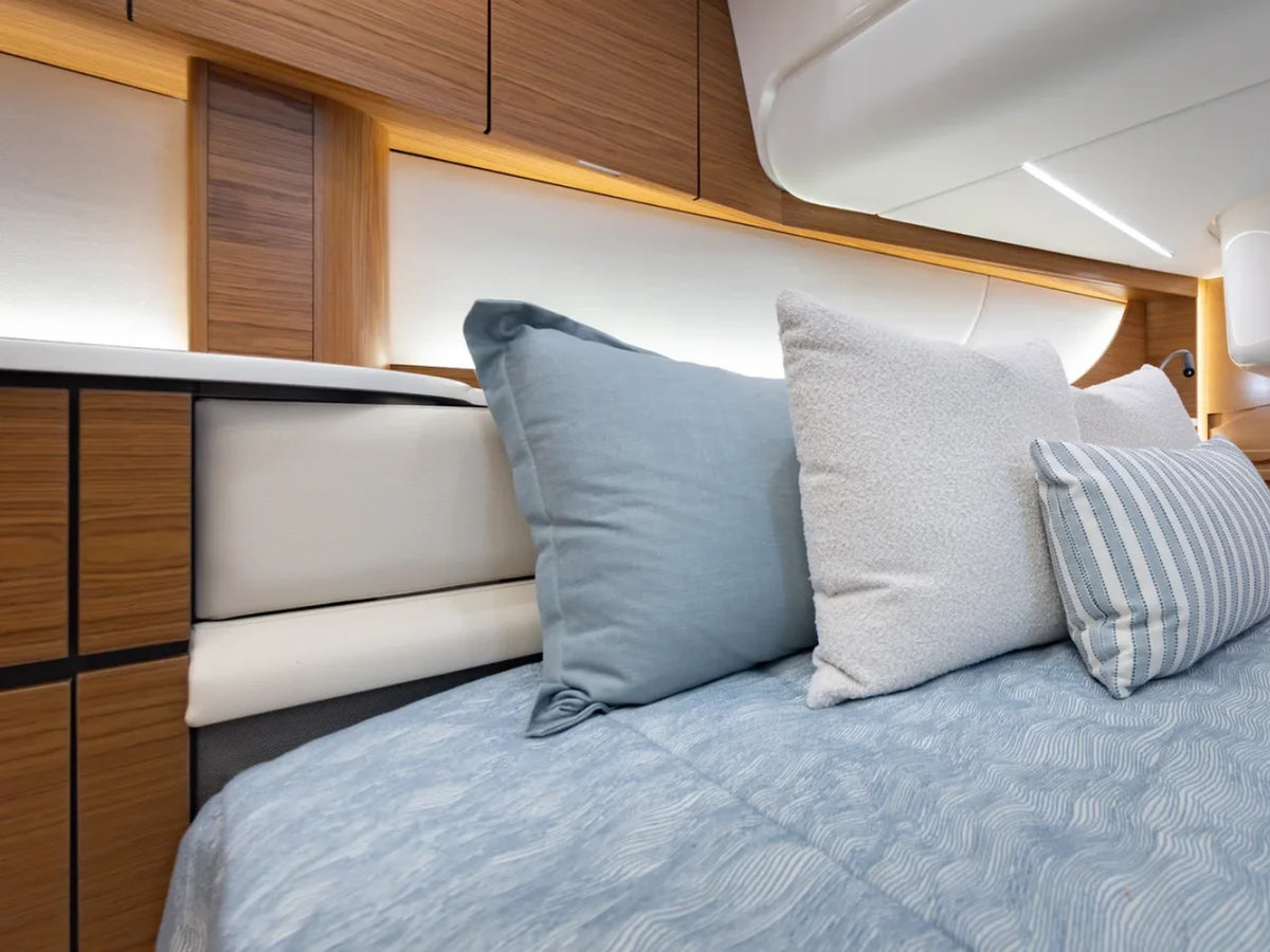 2027 Tiara Yachts 39 LS 39.0 feet, Inuvik, Northwest Territories #11