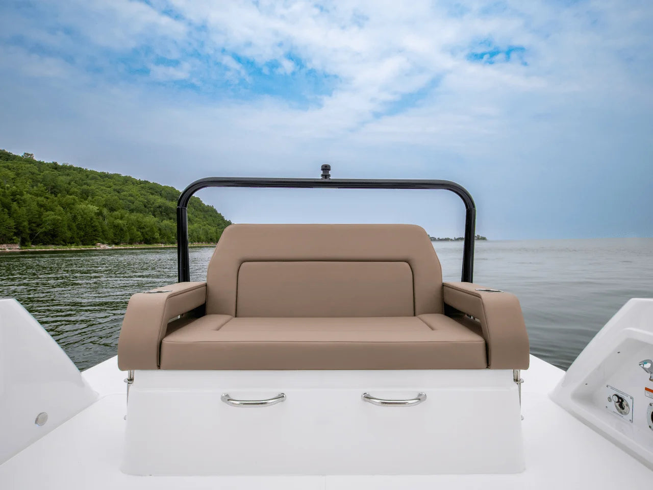 2027 Cruisers Yachts 38 VTR 38.0 feet, Miami, FL #10