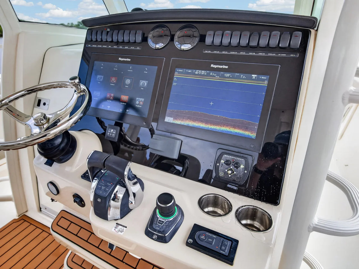 2018 Boston Whaler 380 OUTRAGE 38.0 feet, Stuart, Florida #61