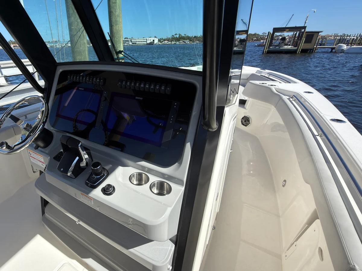 2027 Boston Whaler 330 Outrage 33.0 feet, Panama City, FL #23