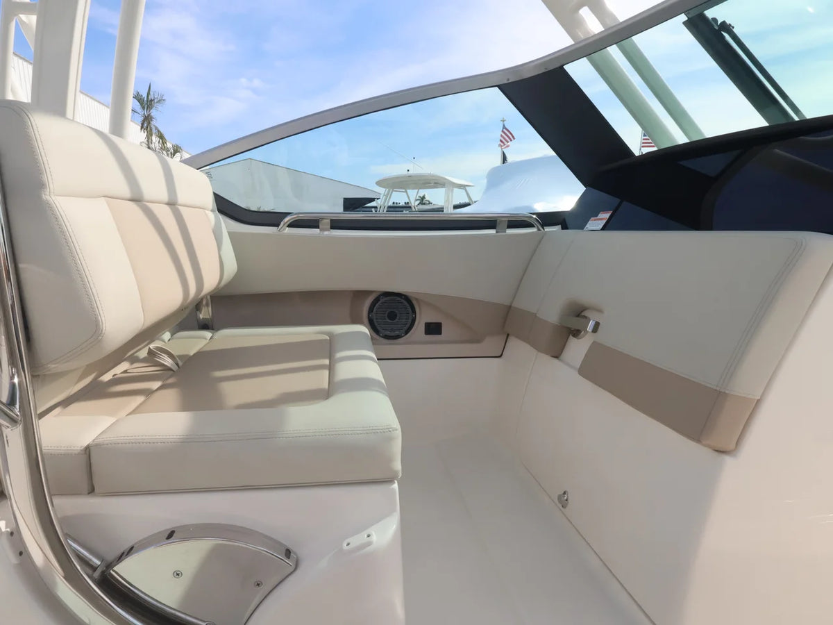 2027 Boston Whaler 240 Vantage 24.0 feet, Naples, Florida #18