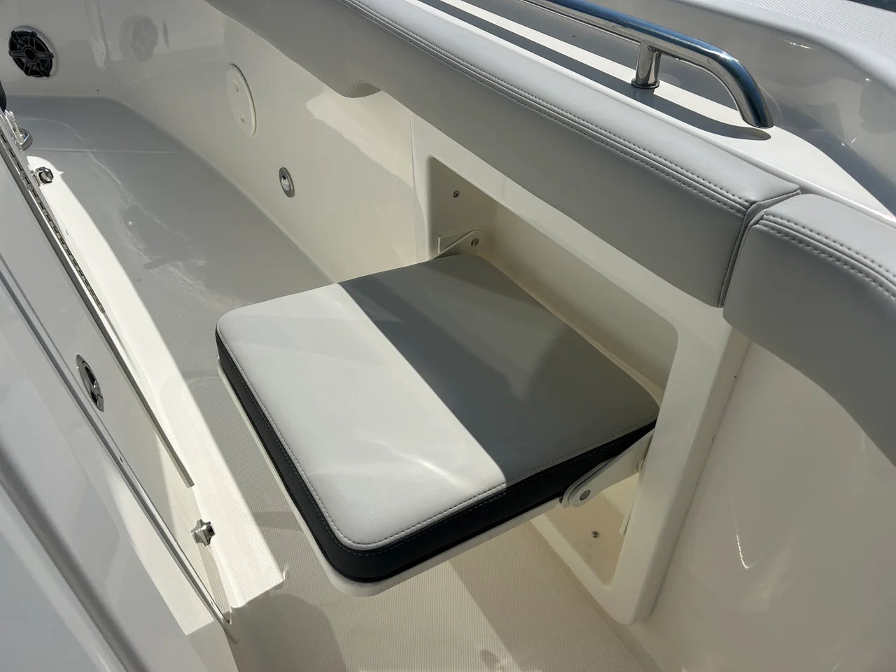 2026 Boston Whaler 330 Outrage 33.0 feet, Pensacola, Florida #33