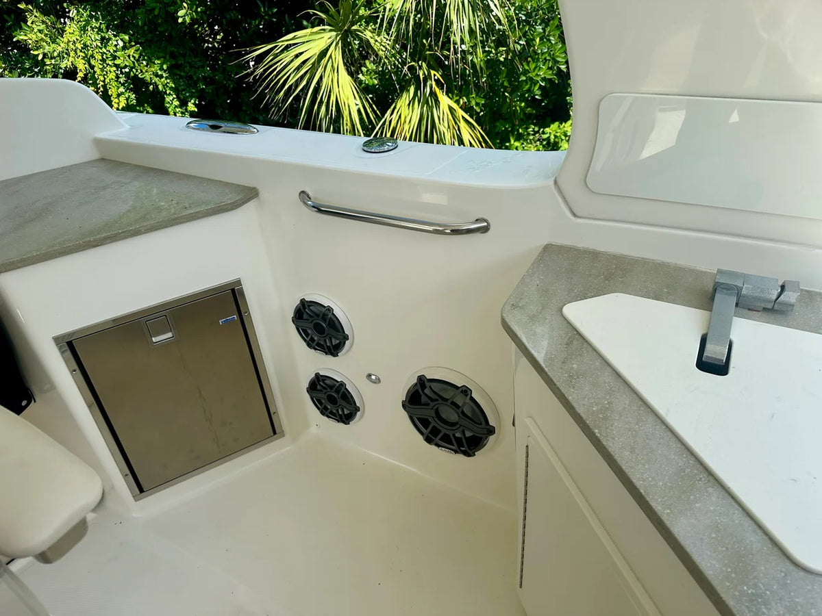 2021 Boston Whaler 350 REALM 35.0 feet, Fort Myers, FL #29