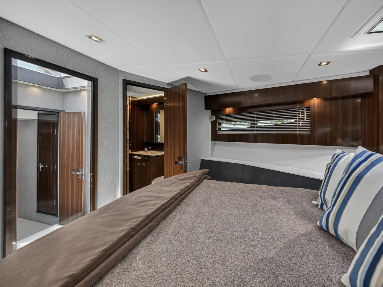 2023 Cruisers Yachts 50 CANTIUS 50.0 feet, Palm Beach, FL #64