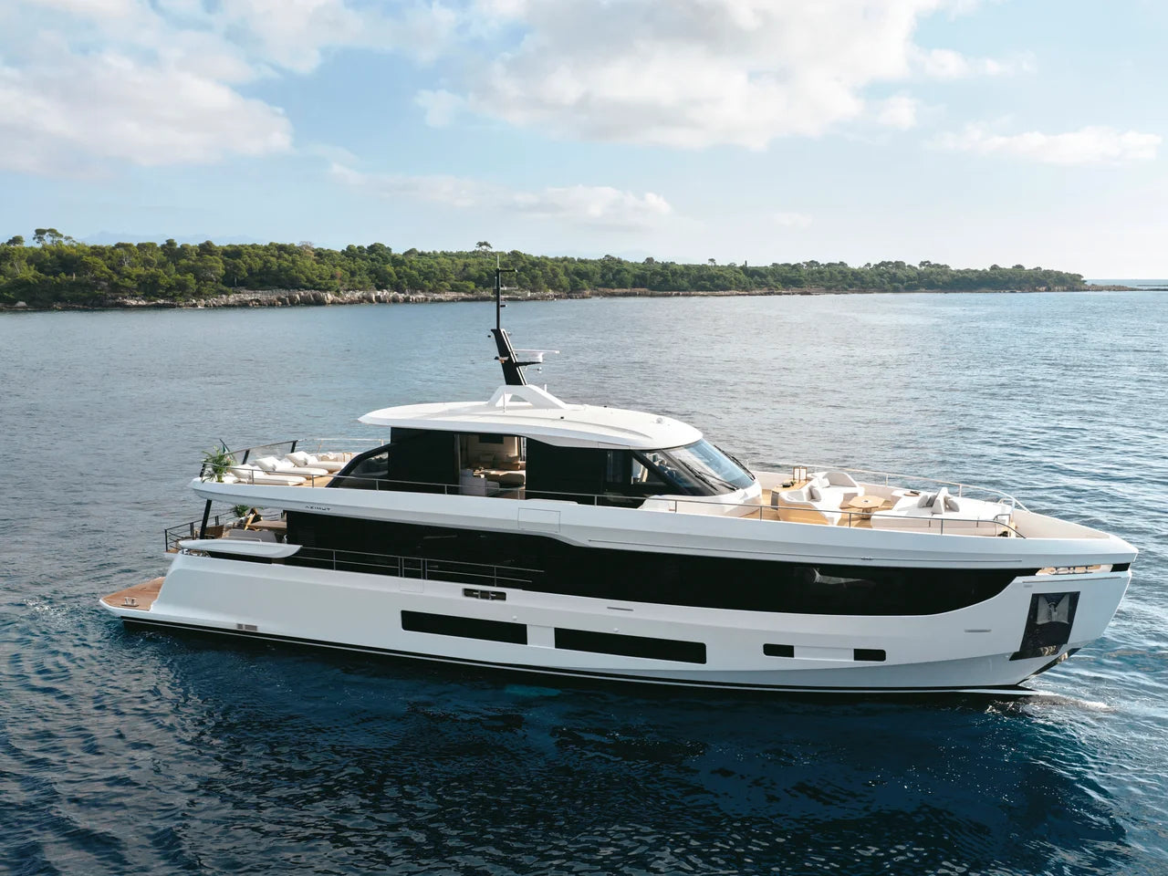 2026 Azimut Grande 30M 94.0 feet, Inuvik, Northwest Territories #6