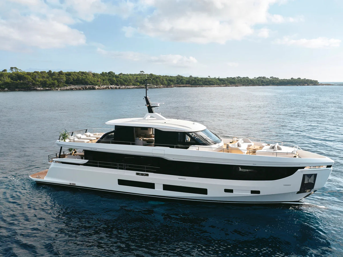 2027 Azimut Grande 30M 94.0 feet, Inuvik, Northwest Territories #6