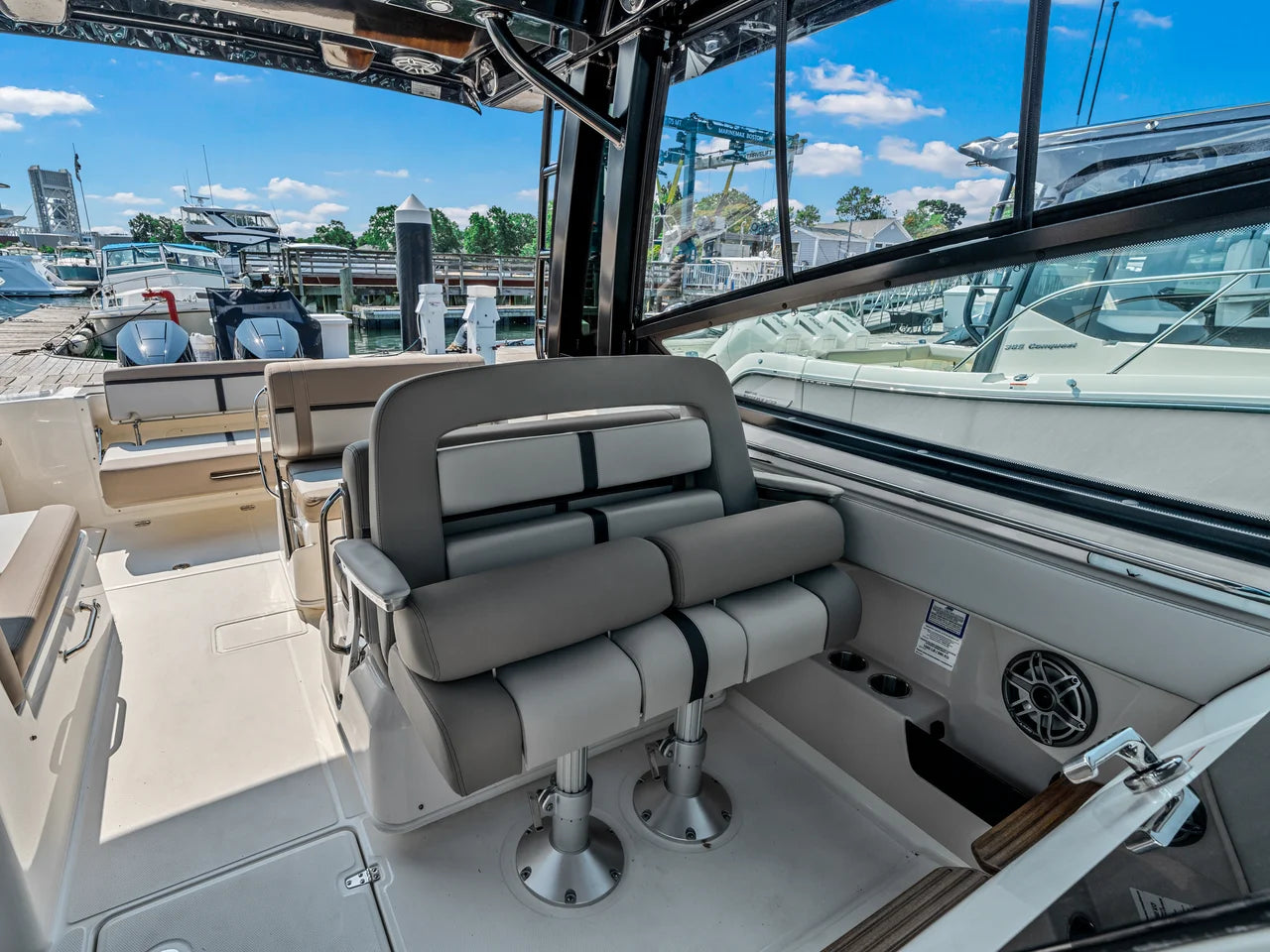 2026 Boston Whaler 330 Vantage 33.0 feet, Quincy, MA #21
