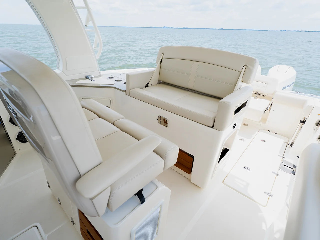 2023 Boston Whaler 350 Realm 35.0 feet, Clearwater, Florida #67