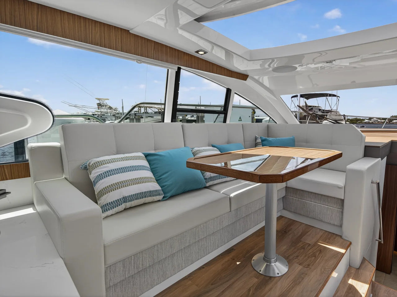 2026 Cruisers Yachts 46 Cantius 46.0 feet, Stuart, Florida #27