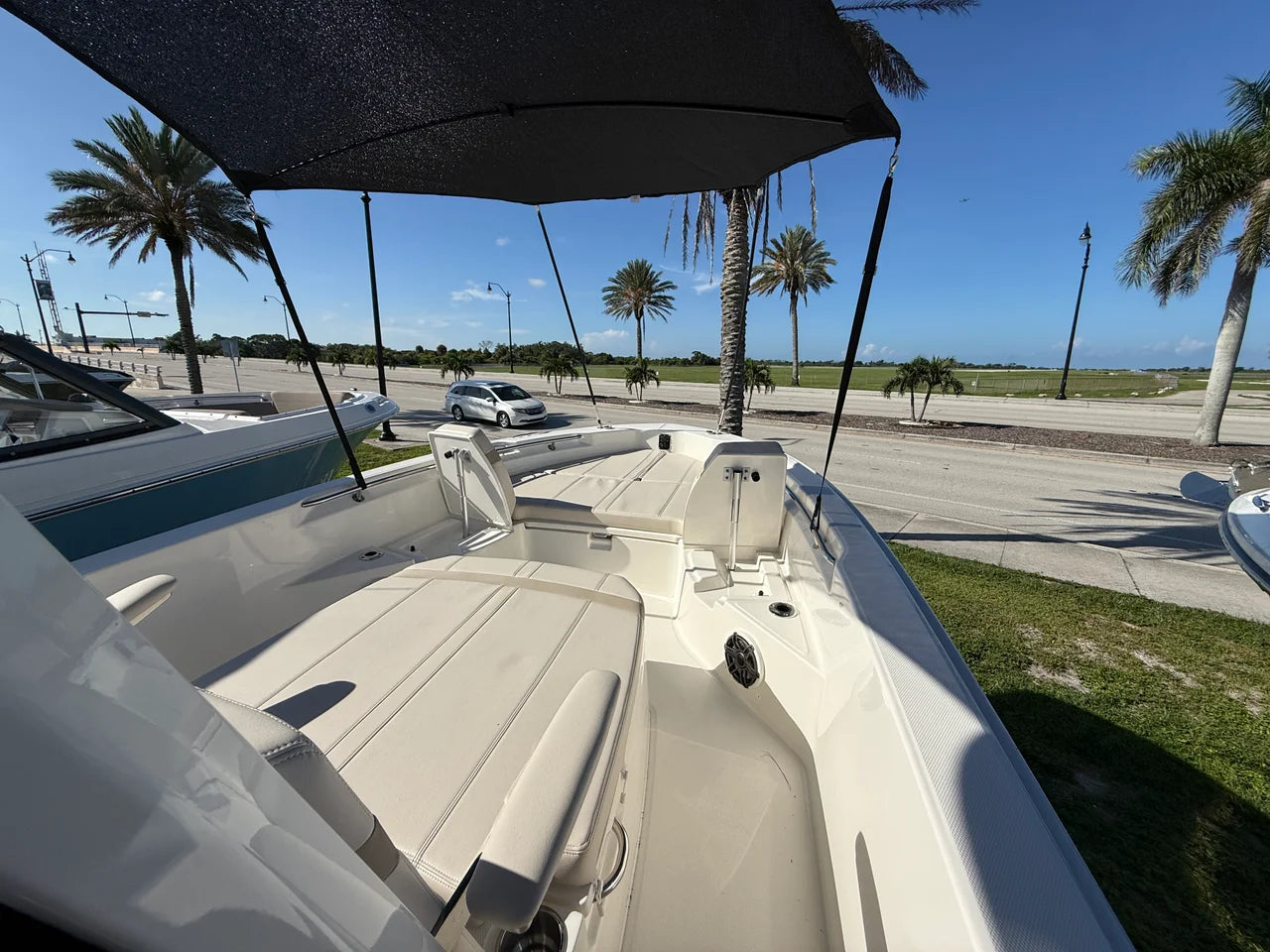 2027 Boston Whaler 250 Dauntless 25.0 feet, Venice, Florida #9