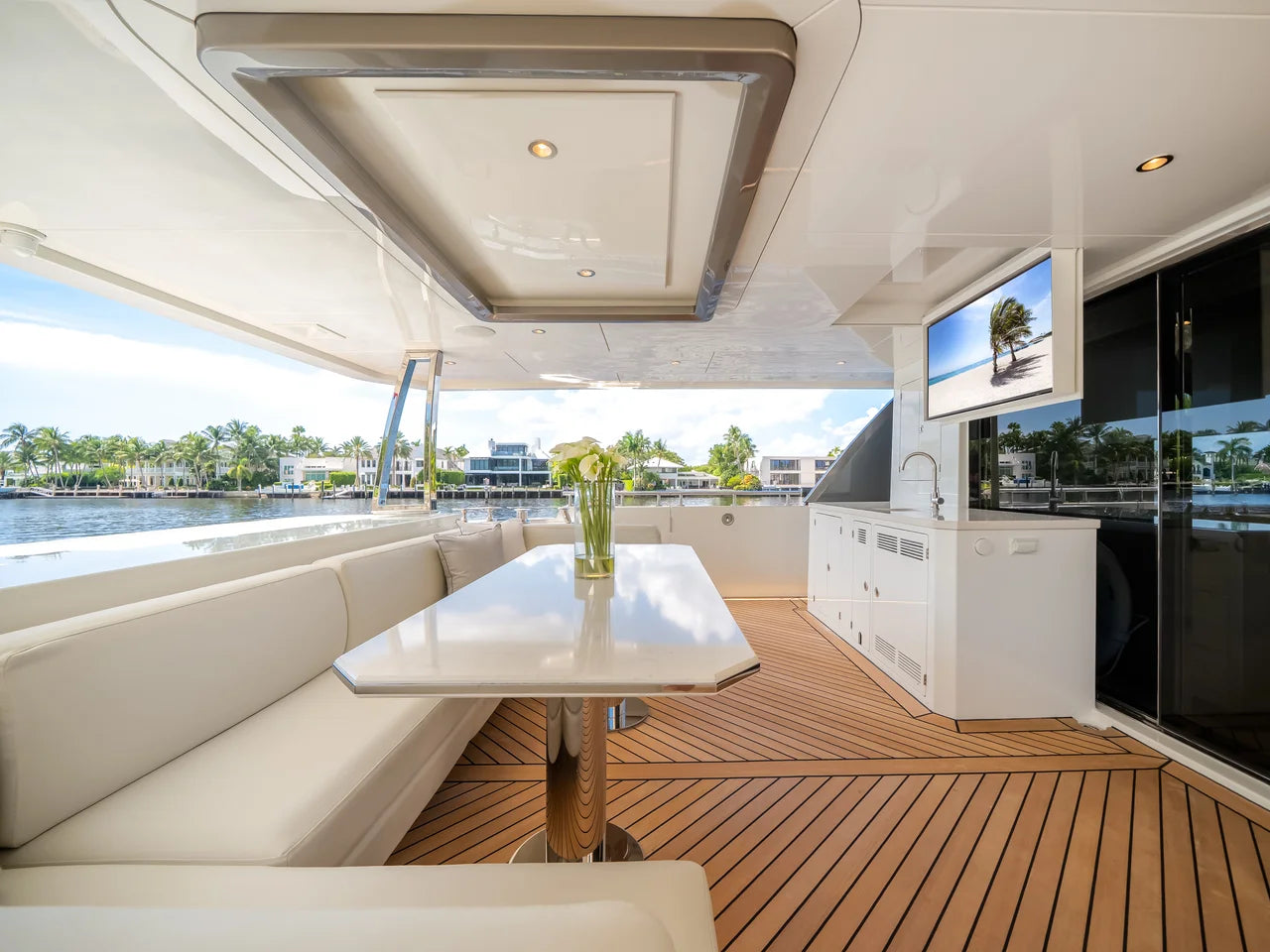 2025 Ocean Alexander 27R 88.0 feet, Fort Lauderdale, FL #17