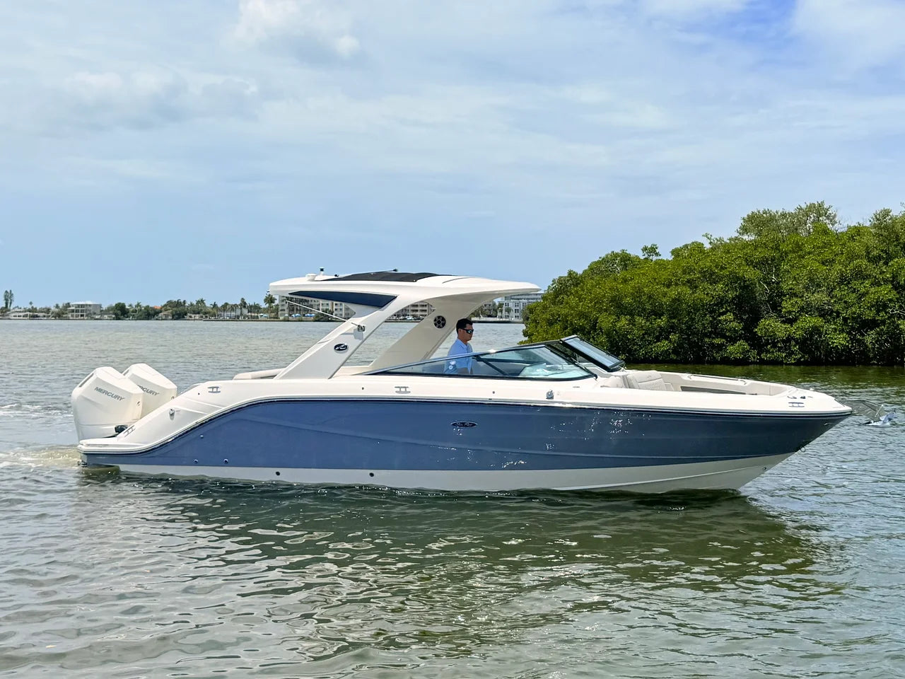 2026 Sea Ray SLX 310 Outboard 31.0 feet, St Petersburg, FL #1