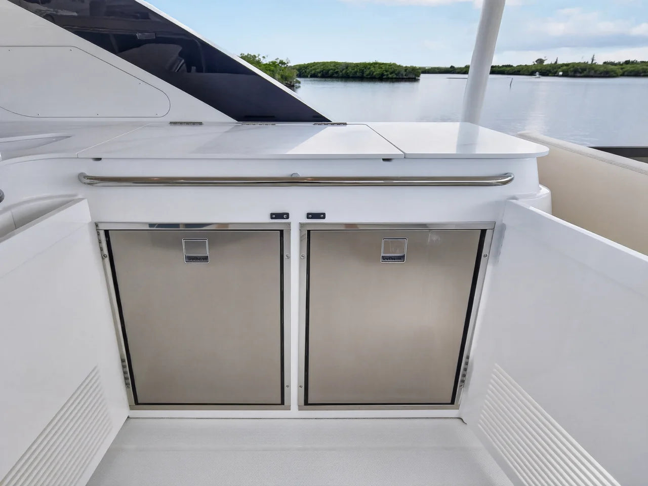 2026 Cruisers Yachts 57 FLY 57.0 feet, Stuart, Florida #86