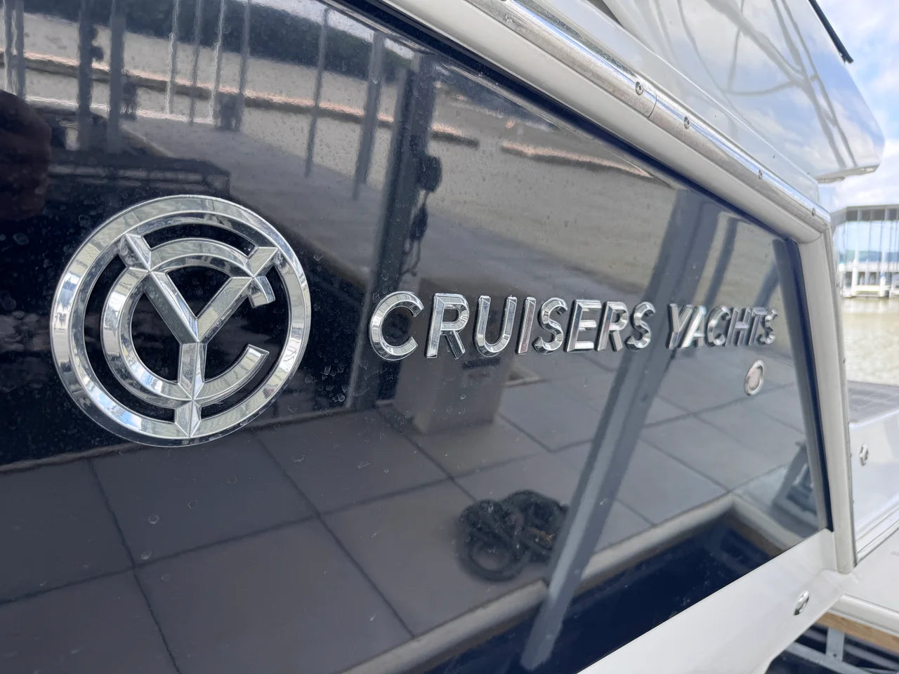 2023 Cruisers Yachts 38 GLS 38.0 feet, Lake Ozark, MO #3