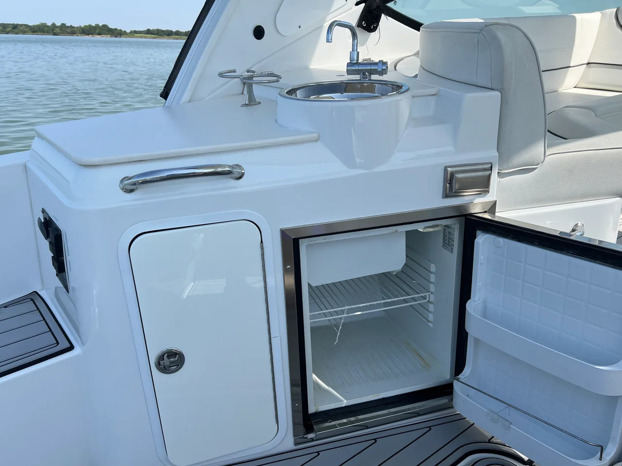 2018 Cruisers Yachts 35 EXPRESS 35.0 feet, Lewisville, TX #20