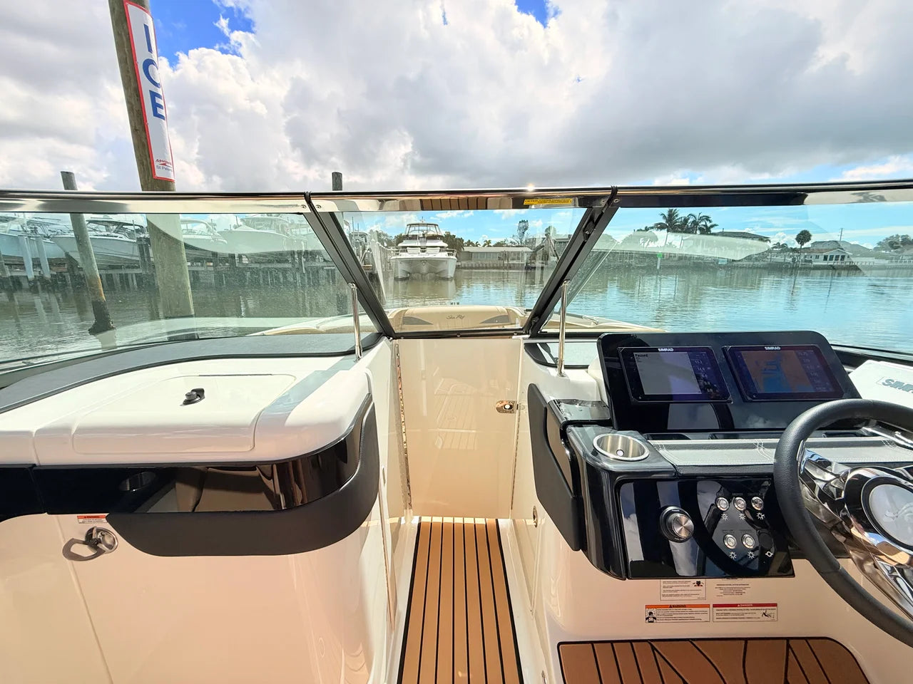 2027 Sea Ray SLX 260 Outboard 26.0 feet, St Petersburg, FL #57