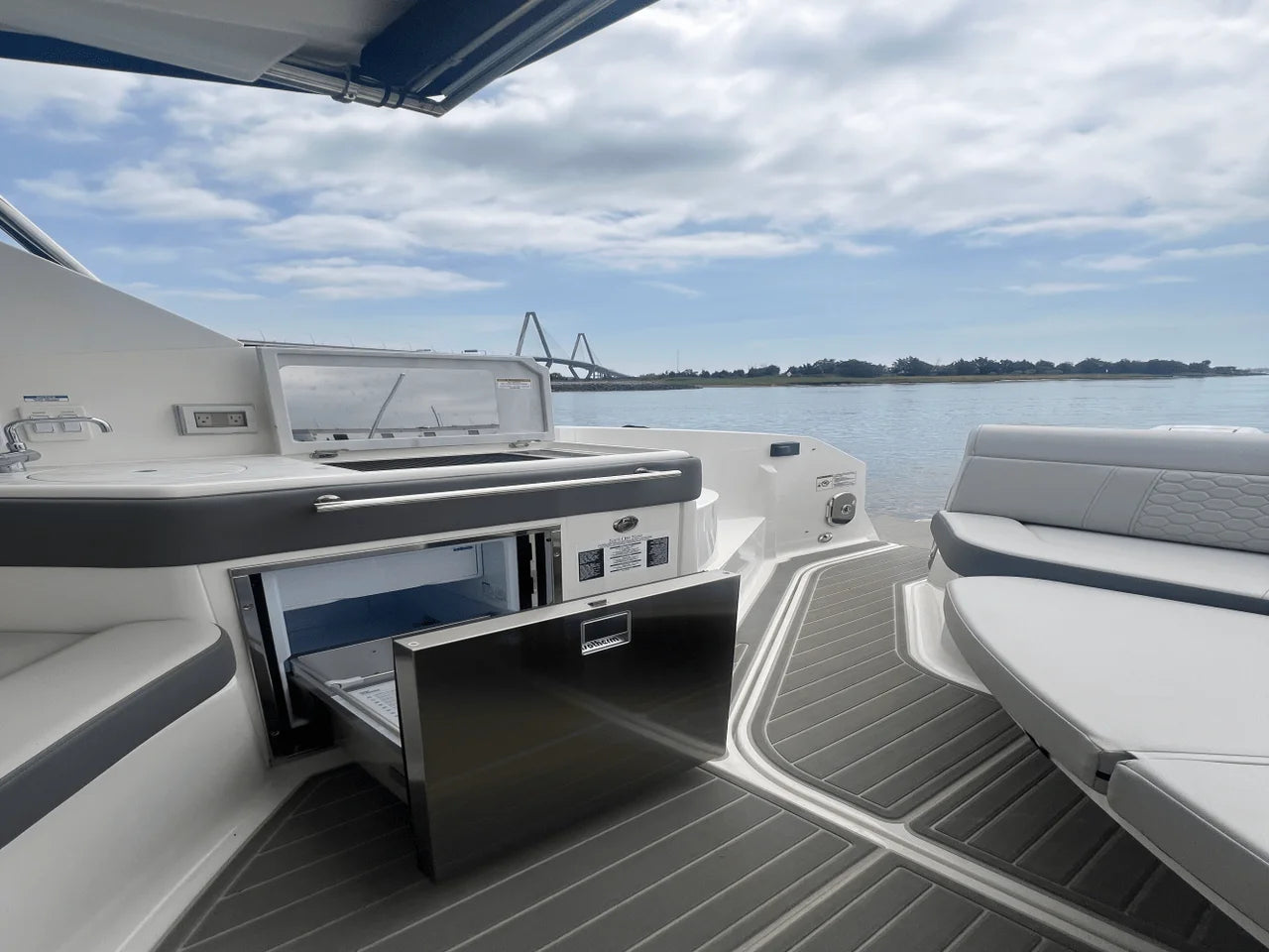 2025 Sea Ray Sundancer 320 Outboard 32.0 feet, Charleston, SC #16