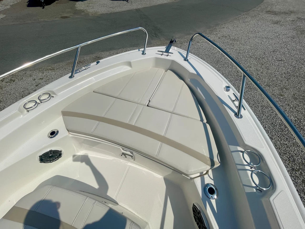 2026 Boston Whaler 220 Dauntless 22.0 feet, Quincy, MA #18