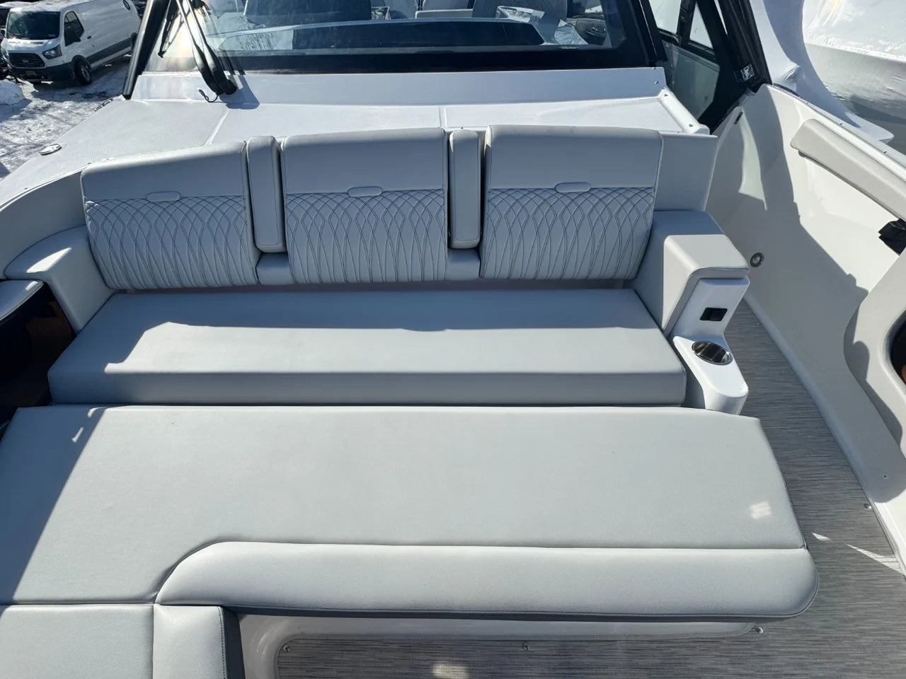 2026 Sea Ray Sundancer 370 Outboard 37.0 feet, Huntington, NY #35