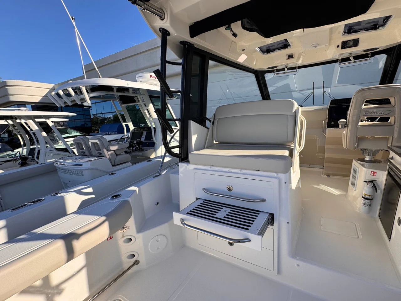 2026 Boston Whaler 325 Conquest 32.0 feet, Stuart, Florida #18