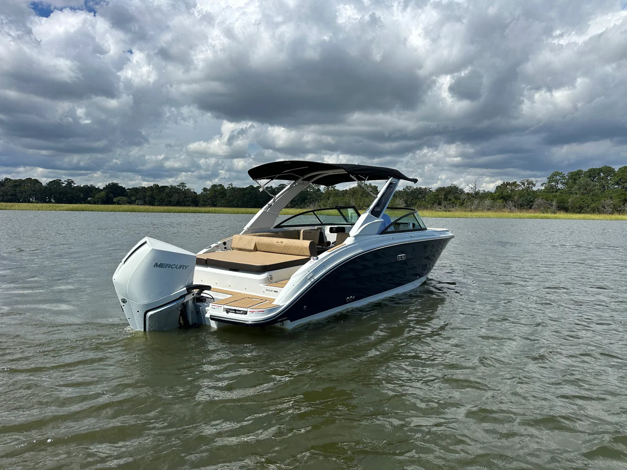 2026 Sea Ray SDX 250 Outboard 25.0 feet, Thunderbolt, GA #7