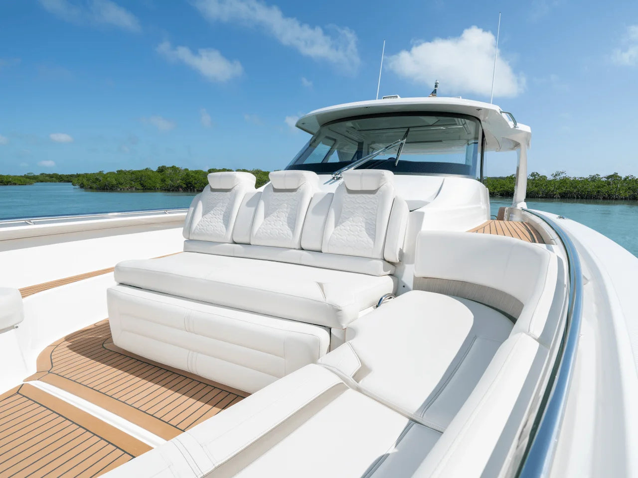 2025 Tiara Yachts LS 48 48.0 feet, Inuvik, Northwest Territories #13