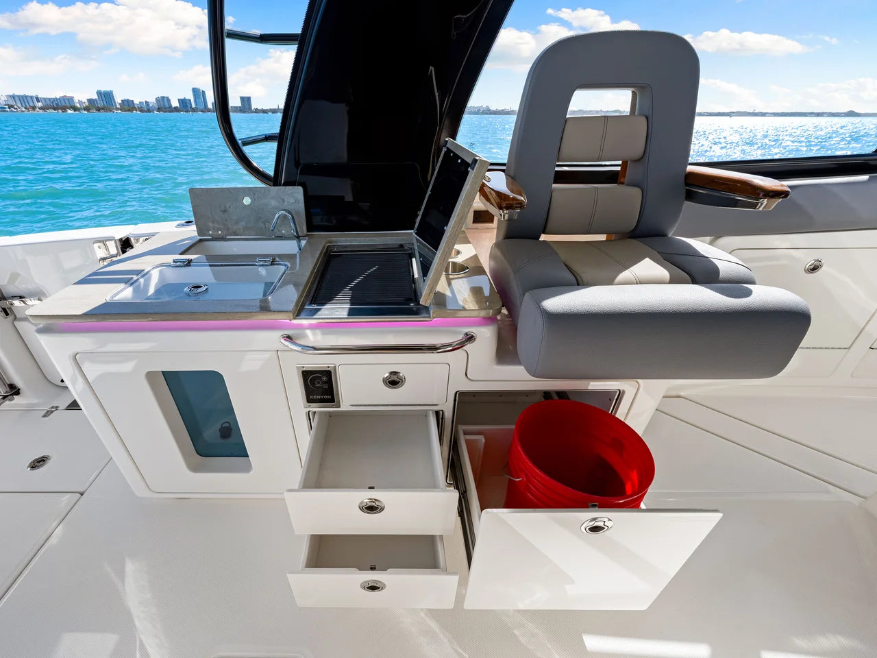 2026 Boston Whaler 380 Realm 38.0 feet, Sarasota, FL #16