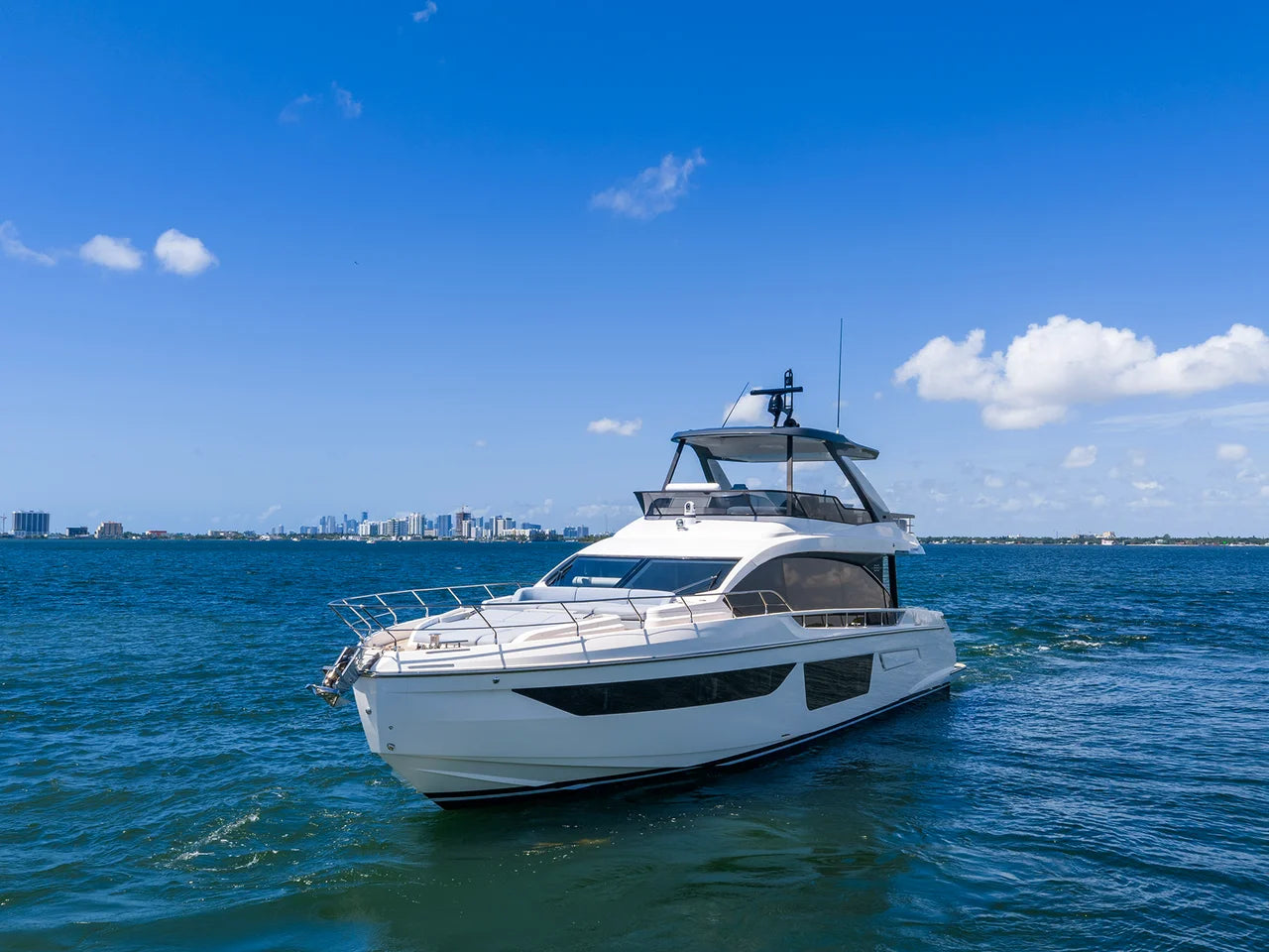 2025 Azimut 68 FLY 68.0 feet, Miami, FL #8