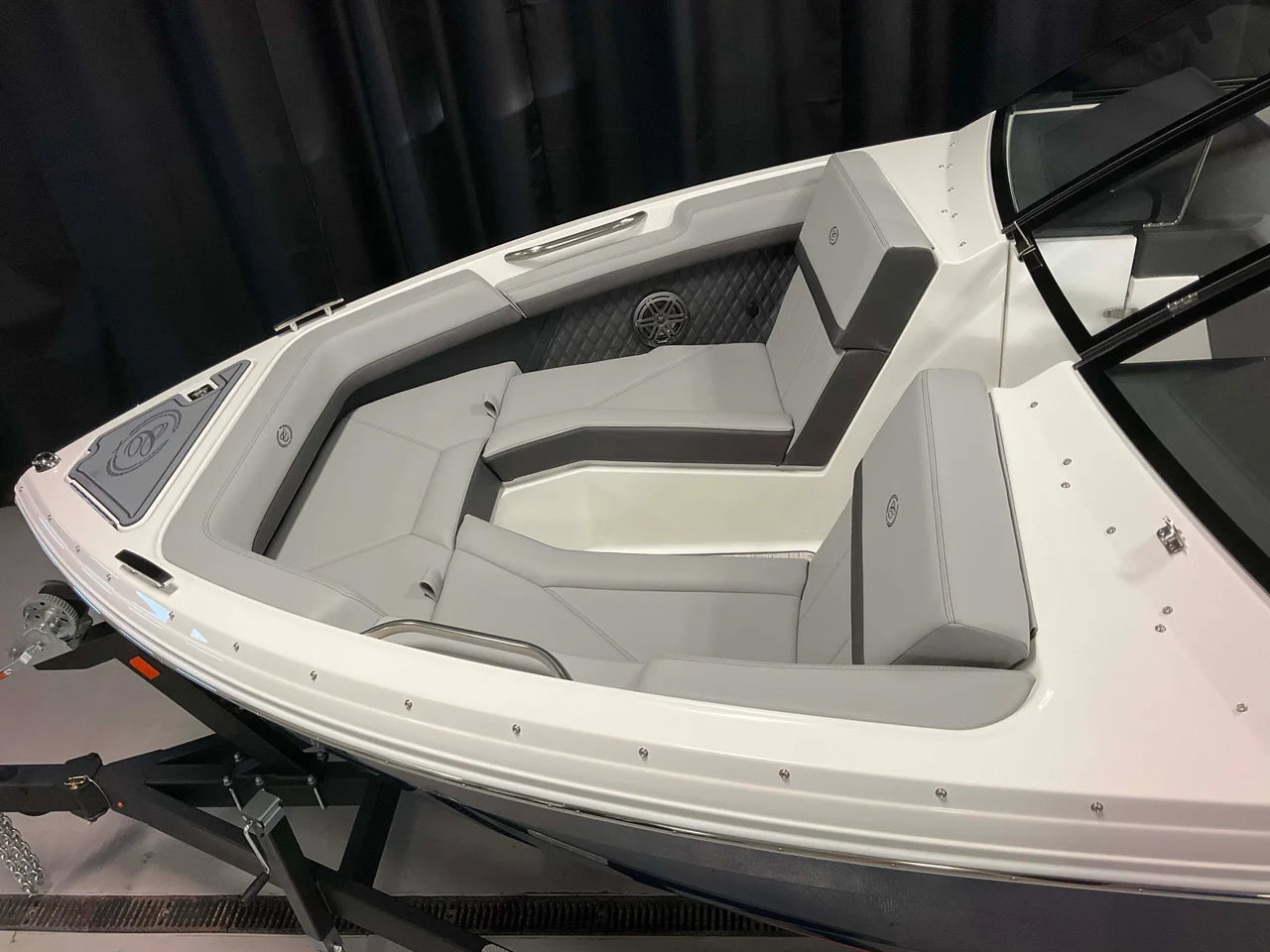 2026 Cobalt R4 Outboard 24.0 feet, Crosslake, Minnesota #9