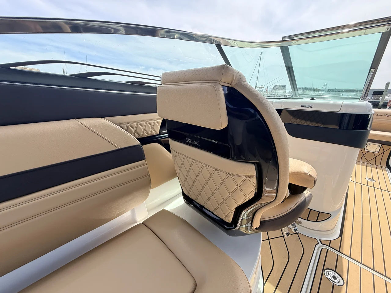 2027 Sea Ray SLX 260 Outboard 26.0 feet, Somers Point, New Jersey #18