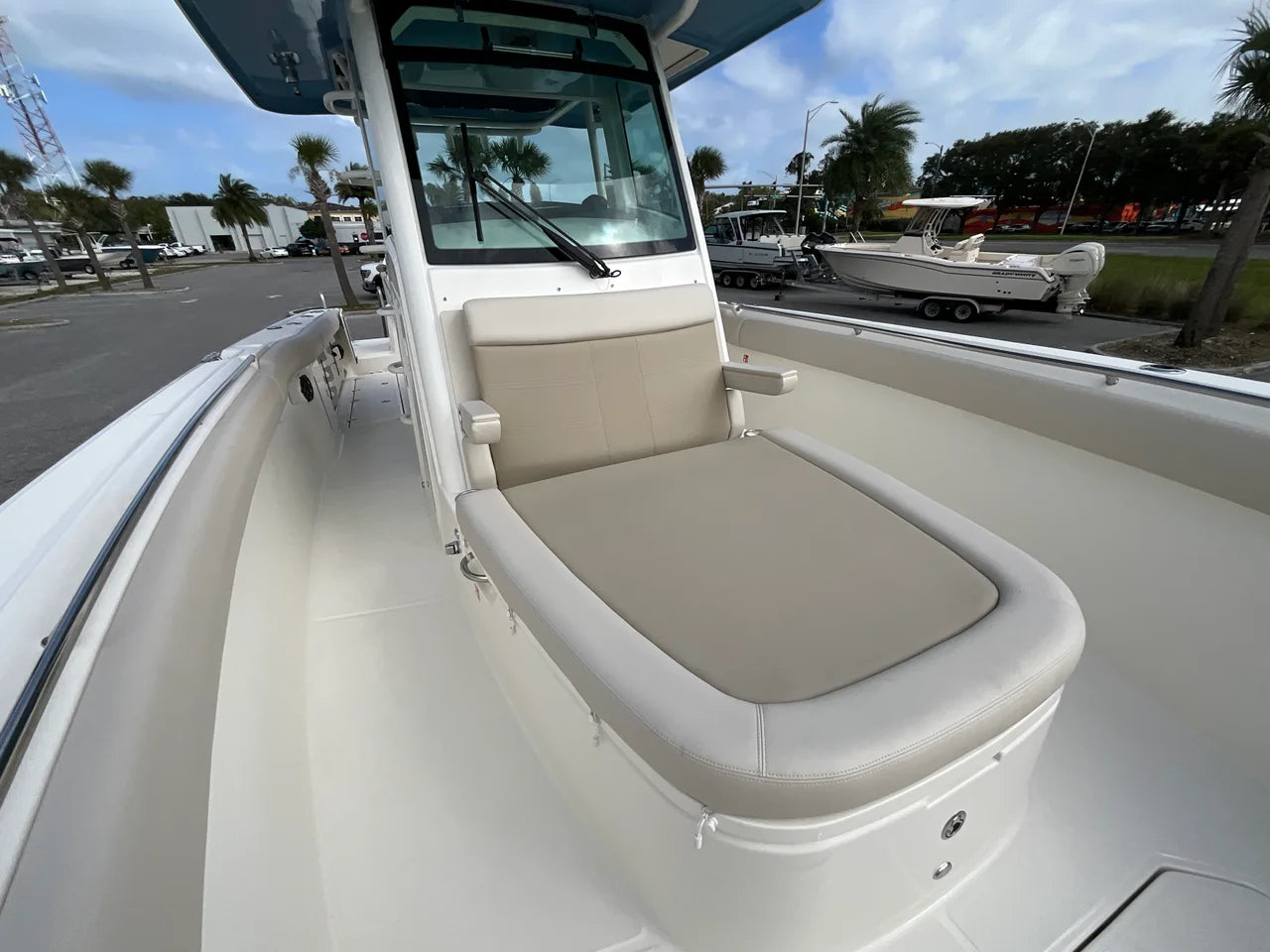 2026 Boston Whaler 330 Outrage 33.0 feet, Jacksonville Beach, Florida #18