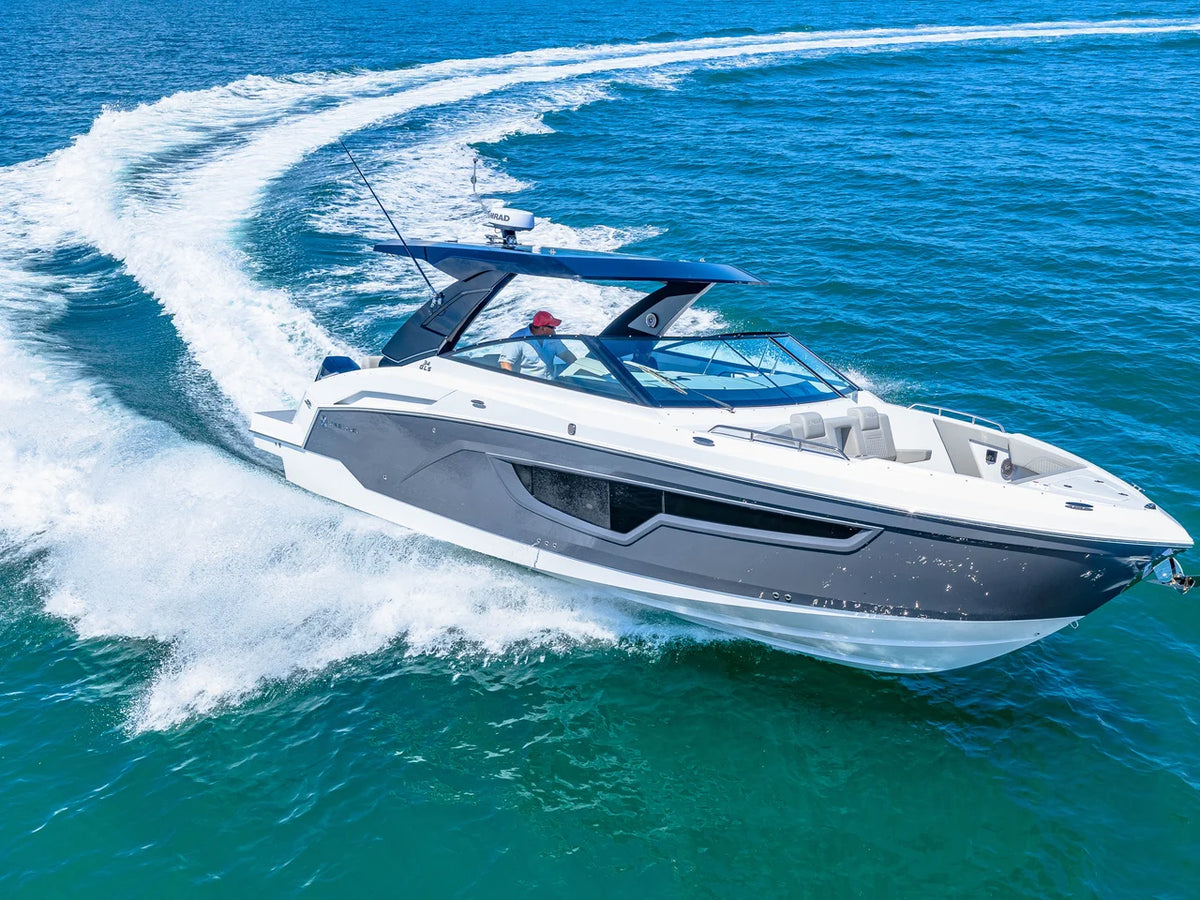 2027 Cruisers Yachts 34 GLS Outboard 34.0 feet, Venice, Florida #17