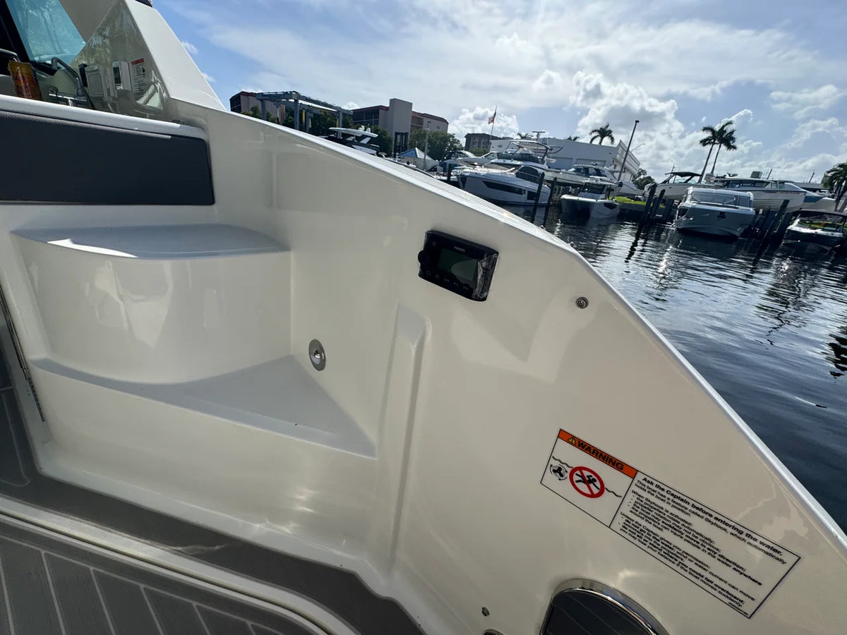 2027 Sea Ray Sundancer 320 Outboard 32.0 feet, Pompano Beach, Florida #13