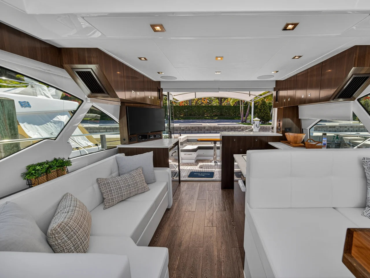 2023 Cruisers Yachts 50 CANTIUS 50.0 feet, Palm Beach, FL #43