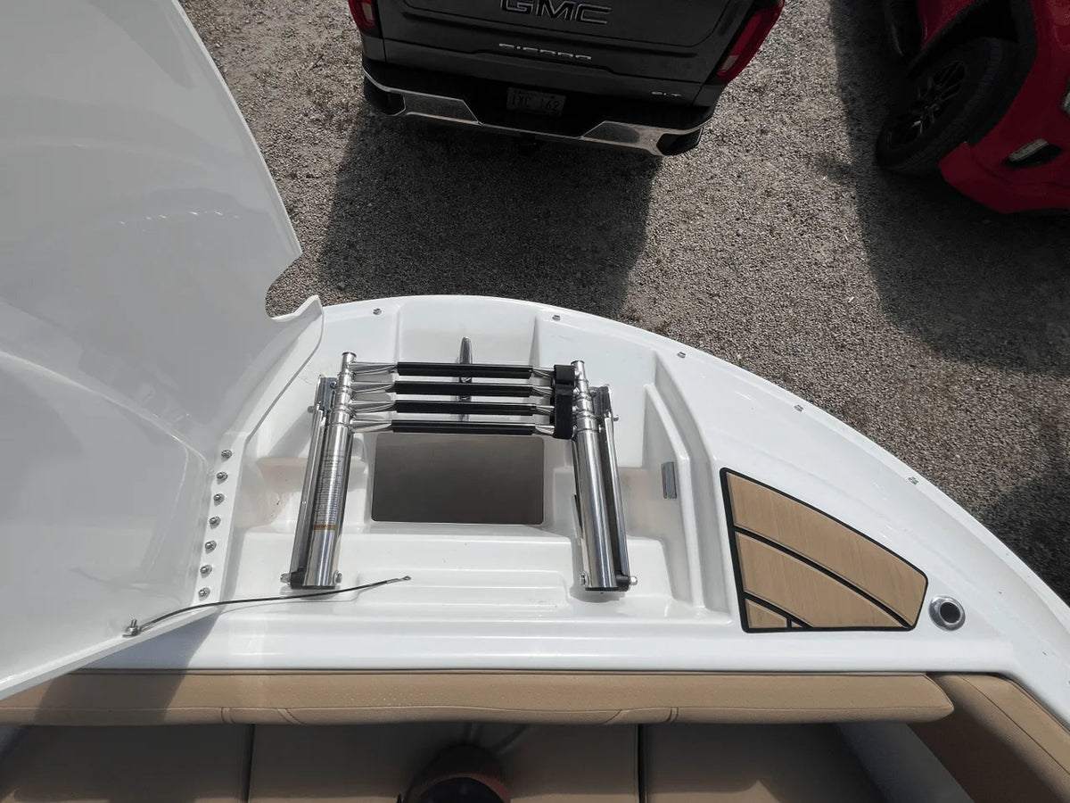 2026 Sea Ray SDX 230 Outboard 23.0 feet, Wakefield, RI #18